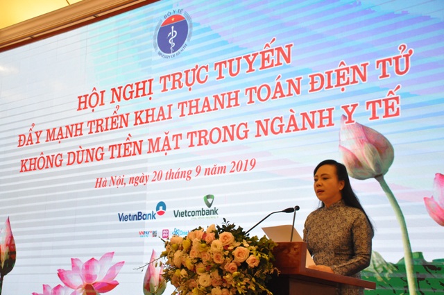 PGS.TS. Nguyễn Thị Kim Tiến, Bộ trưởng Bộ Y tế, Trưởng Ban Bảo vệ Chăm sóc sức khỏe cán bộ Trung ương phát biểu khai mạc Hội nghị